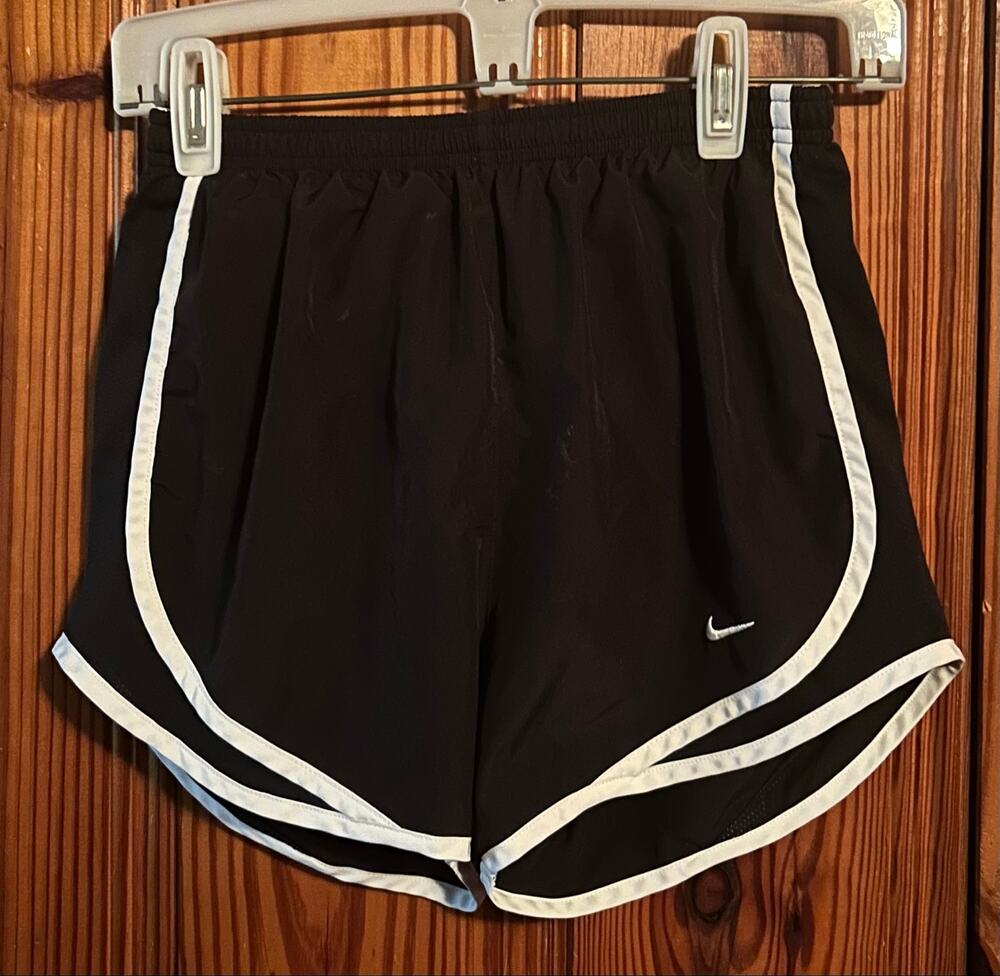 Nike Women’s running shorts built in underwear black/white size Xs
